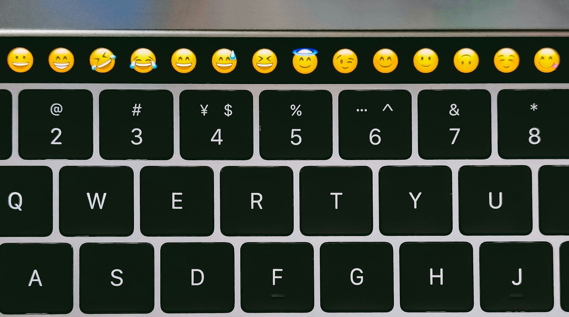 How to Type Apple Icon Emoji